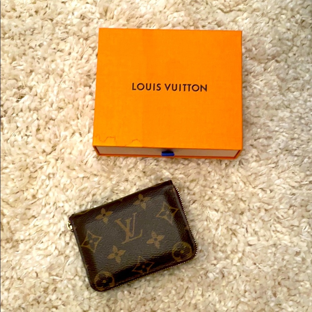 Luis Vuitton wallet
